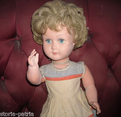 Bambola Vintage Con Capelli Biondi E Occhi Azzurri