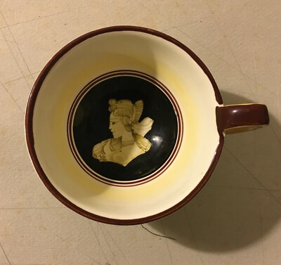 Marmaca, San Marino, Decorativa Tazza In Ceramica Da Collezione, Figurata A Motivi Floreali