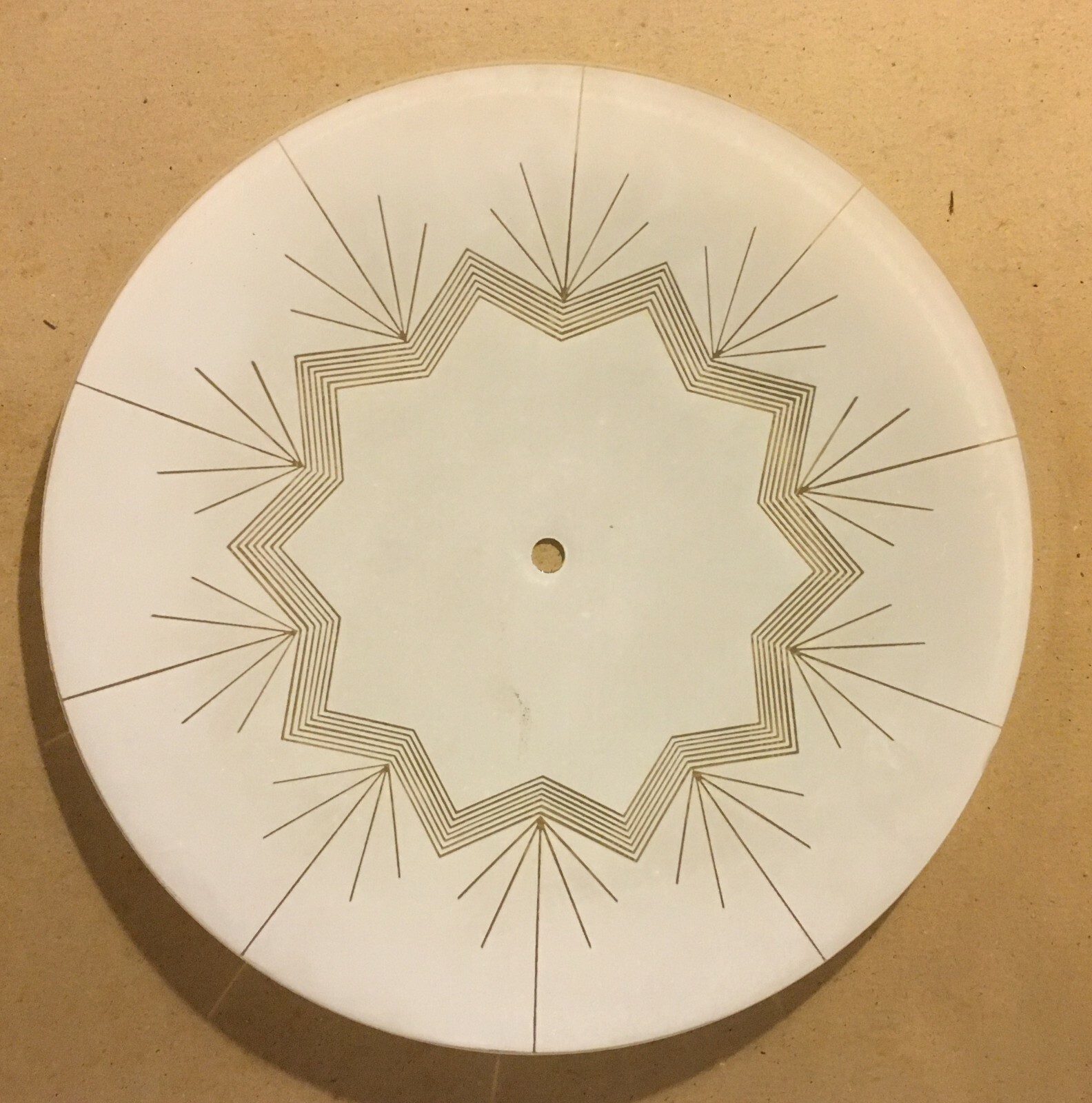 Modernariato E Design: Coppa Per Lampada In Vetro Satinato E Dorato d'Epoca, 41 Cm