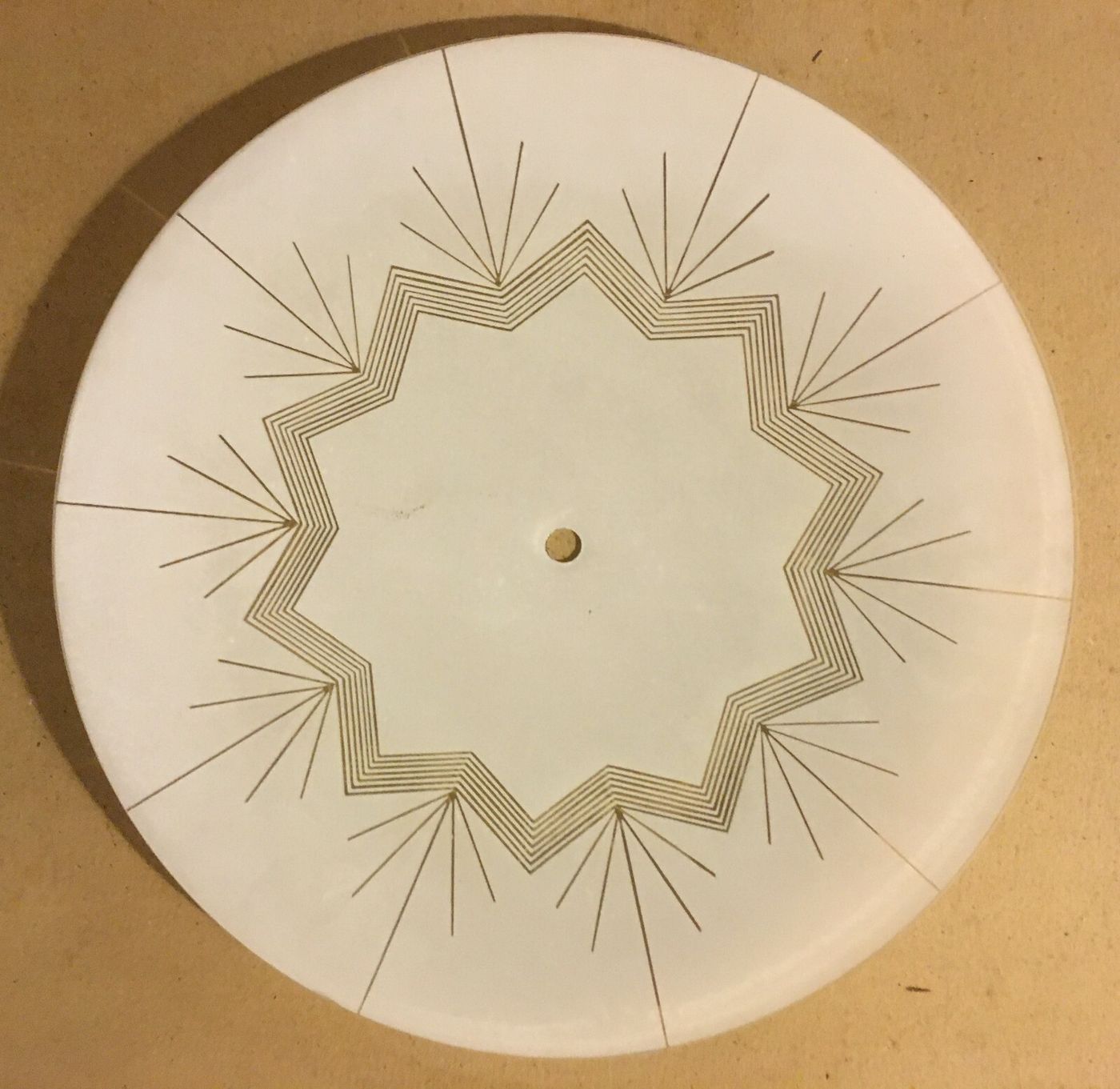 Modernariato E Design: Coppa Per Lampada In Vetro Satinato E Dorato d'Epoca, 41 Cm