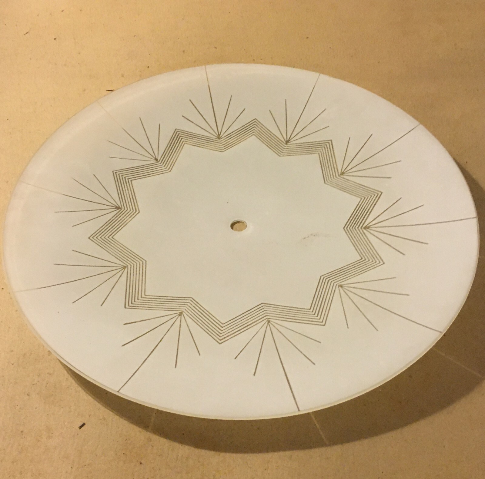Modernariato E Design: Coppa Per Lampada In Vetro Satinato E Dorato d'Epoca, 41 Cm