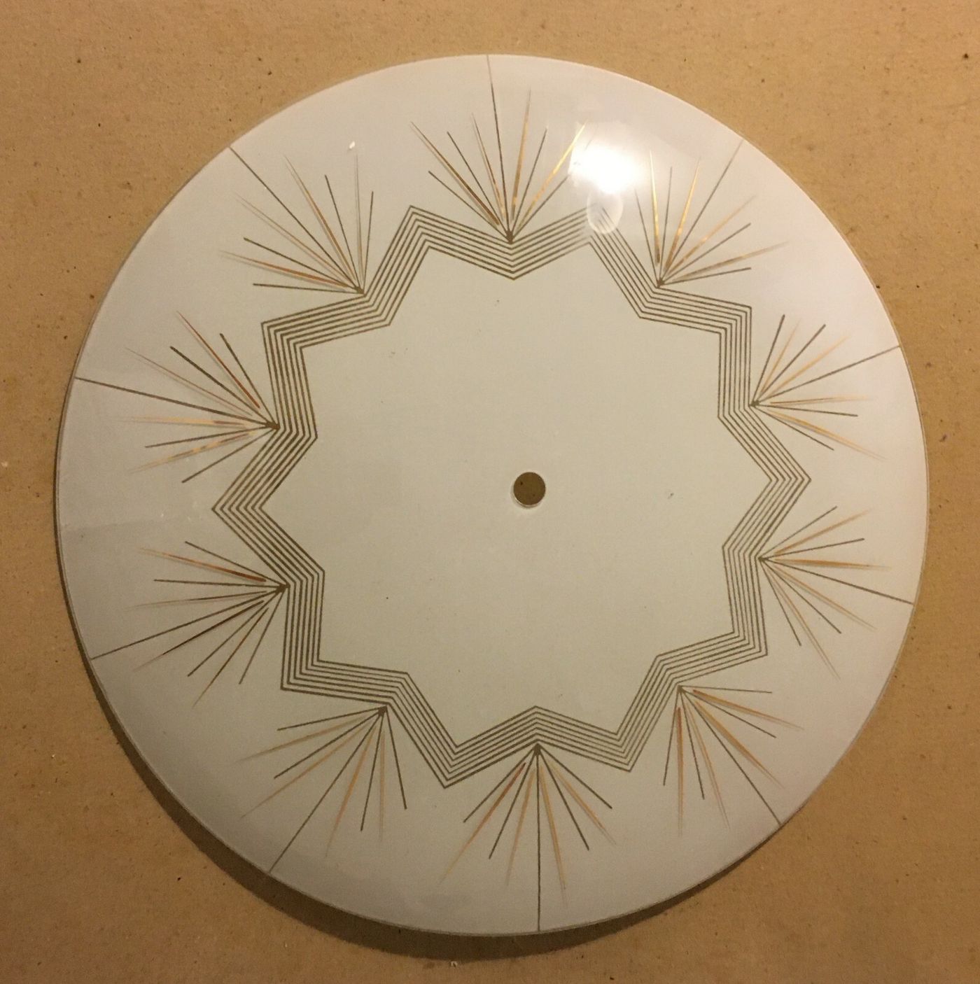 Modernariato E Design: Coppa Per Lampada In Vetro Satinato E Dorato d'Epoca, 41 Cm