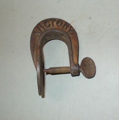 Attrezzo Antico Da Collezione Nawal Kishore Victory   Pressa Pubblicitaria In Metallo