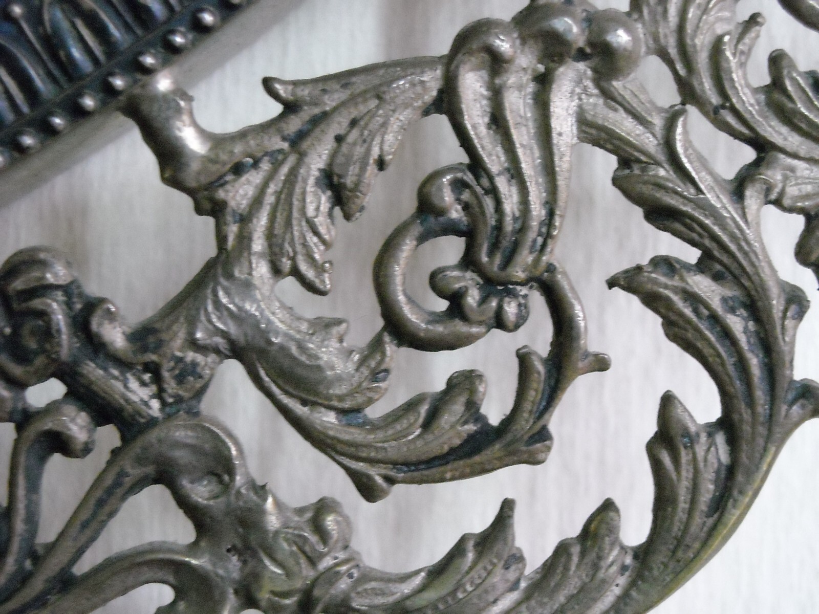 Cornice d'Epoca In Argento 800 Con Motivi Neoclassici