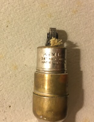 Accendino Da Collezione A Forma Di Mini Bottiglia   Kem, Detroit