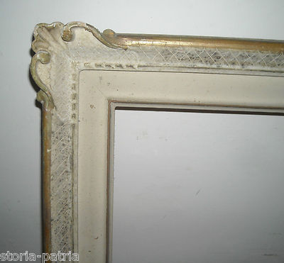Cornice d'Epoca Laccata E Dorata Con Angoli Sagomati