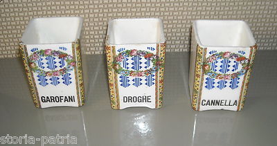 Ditmar Urbach: Tre Graziose Antiche Ceramiche Con Decori Floreali, Vasi Per Spezie