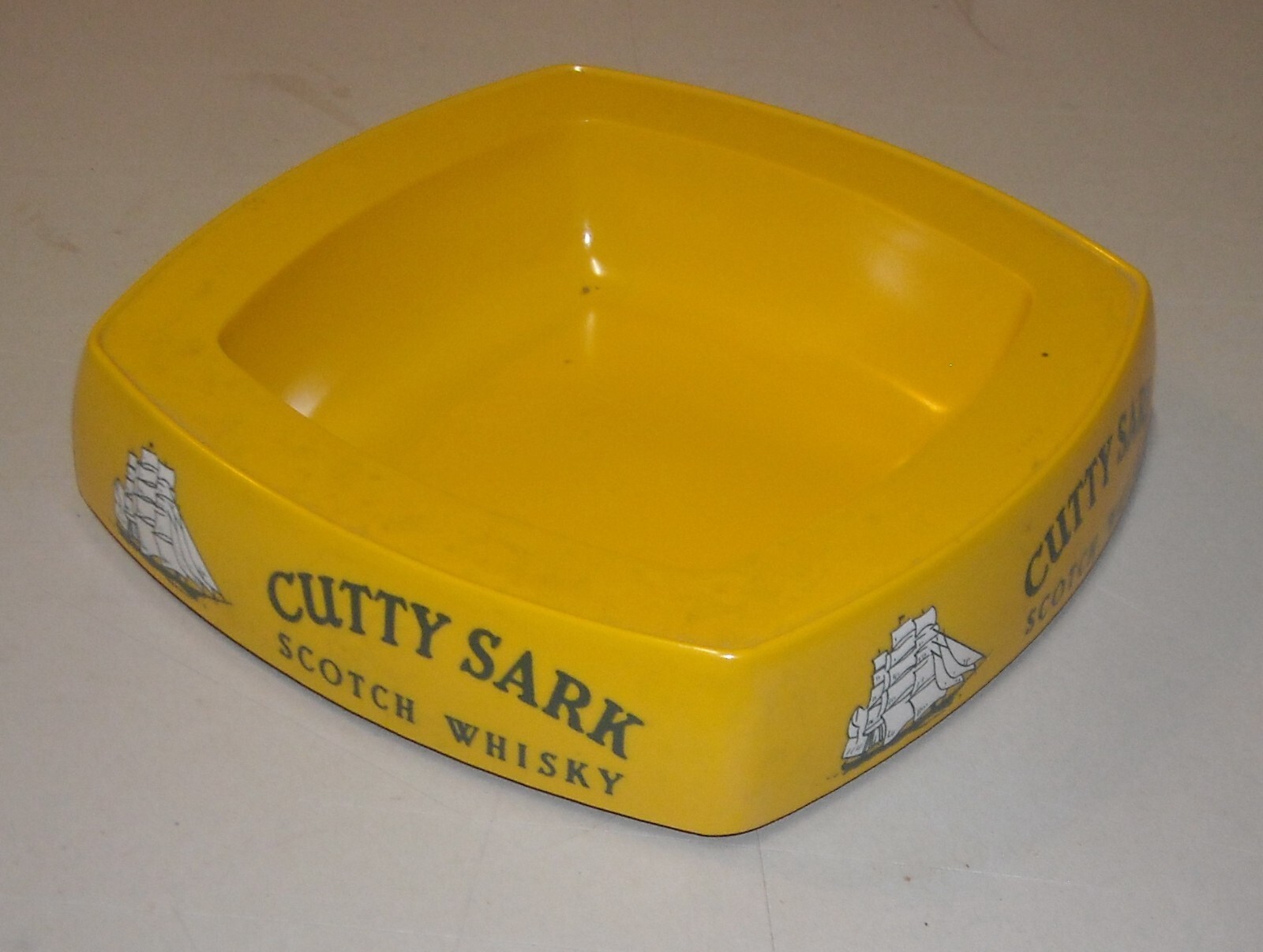 Distilleria Whisky, Posacenere Pubblicitario Da Collezione, Marineria, Veliero Cutty Sark