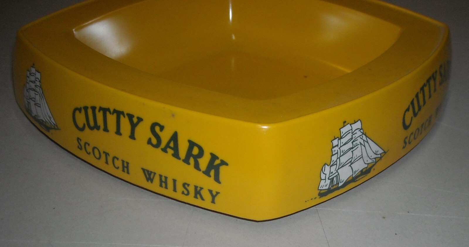 Distilleria Whisky, Posacenere Pubblicitario Da Collezione, Marineria, Veliero Cutty Sark