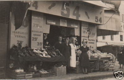 Fotografia d'Epoca: Negozio Di Scarpe E Calzoleria