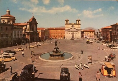 Abruzzo, L'Aquila: Auto d'Epoca, Taxi, Vespa O Lambretta, Animate Vedute (3 Cartoline)