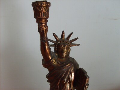 Emigrazione In America: New York, Brooklyn, Statua Della Libertà E Orologio d'Epoca