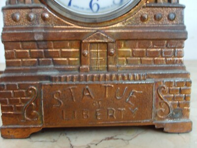 Emigrazione In America: New York, Brooklyn, Statua Della Libertà E Orologio d'Epoca