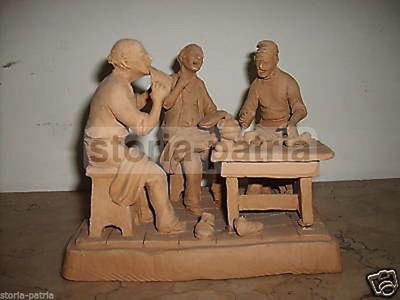 Scultura In Terracotta Raffigurante Calzolai, Manifattura Di Caltagirone