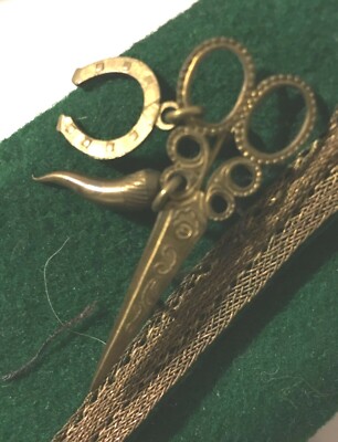 Spilletta Da Collezione, Amuleto Portafortuna: Forbici, Ferro Di Cavallo, Corno