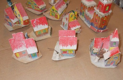 Presepe E Natale: Insieme Di 10 Casette In Carta E Cartoncino