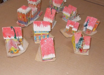 Presepe E Natale: Insieme Di 10 Casette In Carta E Cartoncino
