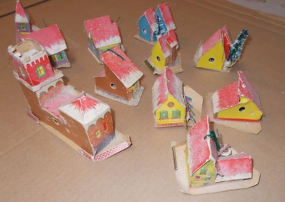 Presepe E Natale: Insieme Di 10 Casette In Carta E Cartoncino