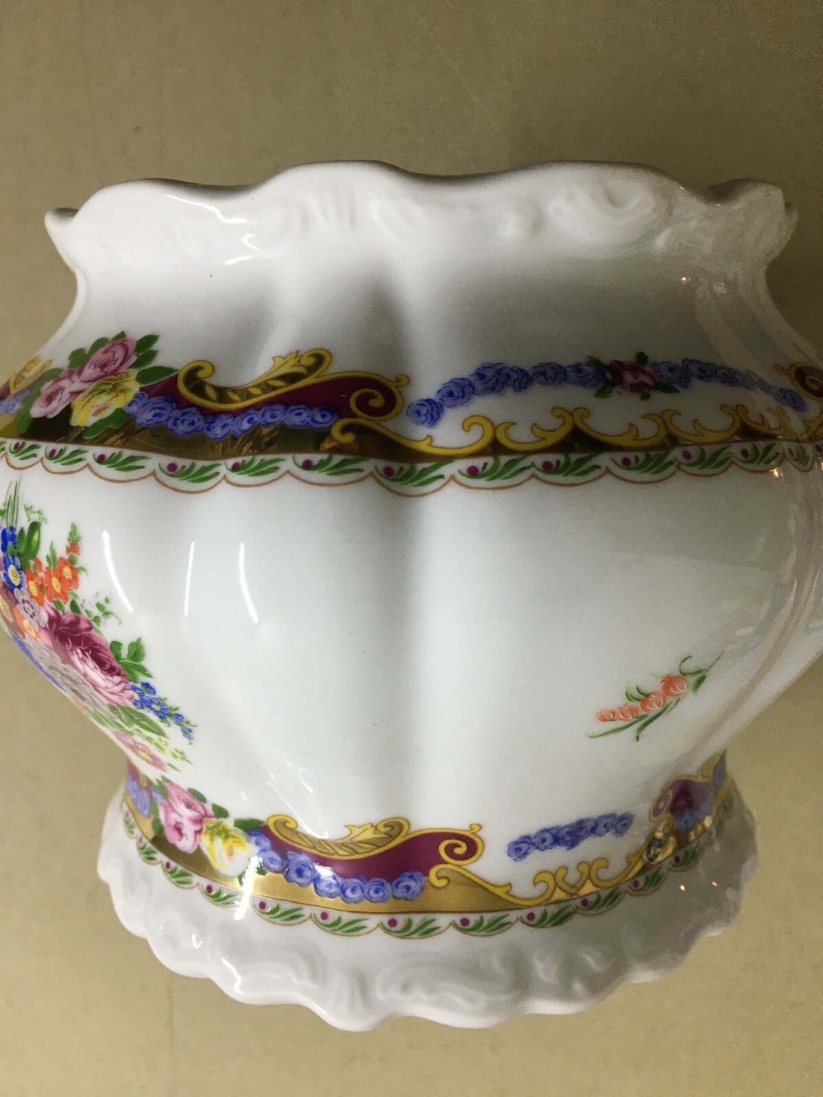 Vaso In Porcellana Limoges Con Decori Floreali
