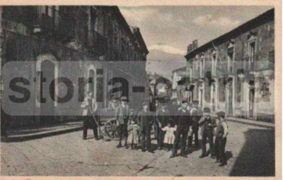 Trecastagni, Catania: Piazza Del Bianco, Veduta Fotografica d'Epoca Animata