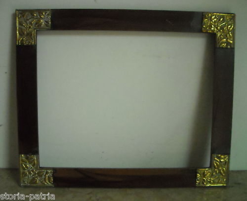 Antica Cornice Decorativa In Legno Con Applicazioni Floreali E Sbalzi Metallici
