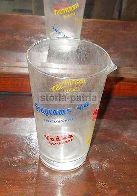 Bicchiere Pubblicitario In Vetro Per Cocktail Con Loghi Liquori (Seagram'S, Gancia, Hennessy)