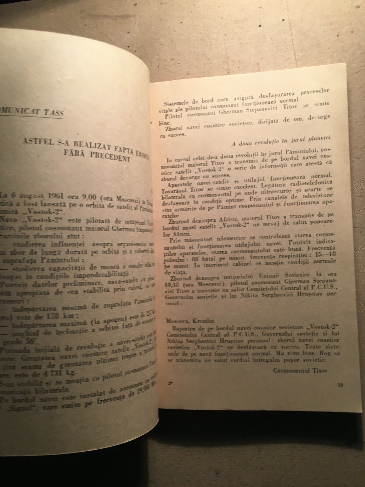 700.000 Kilometri In Cosmos. Edizione Rumena Illustrata Sul Volo Di Titov, 1961