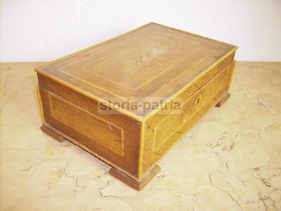 Cofanetto In Legno Intarsiato (1873)