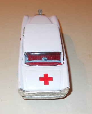 Giocattolo Da Collezione: Medicina, Pronto Soccorso, Ambulanza, Auto Mercedes A Corda