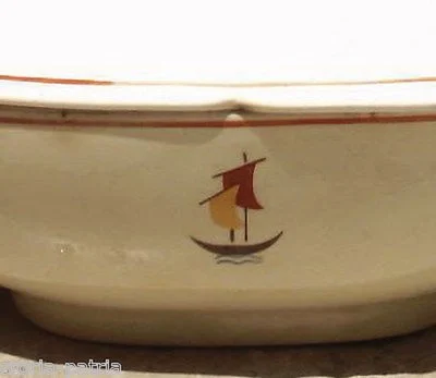 Zuppiera in Ceramica S.c. Richard con Decoro Aerografato di Gusto Futurista