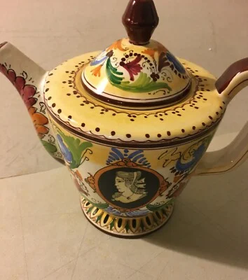 Marmaca: Ceramica San Marino. Grande Brocca Decorativa Figurata e Floreale del Novecento