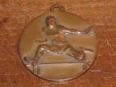 Sport: Atletica, Corsa Ad Ostacoli. Medaglia Da Collezione, Arte E Futurismo d'Epoca.