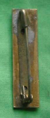 Collezionismo Militare: Allegoria Con Pugnale E Scritta FERT. Distintivo In Metallo Smaltato, Forse Arditi
