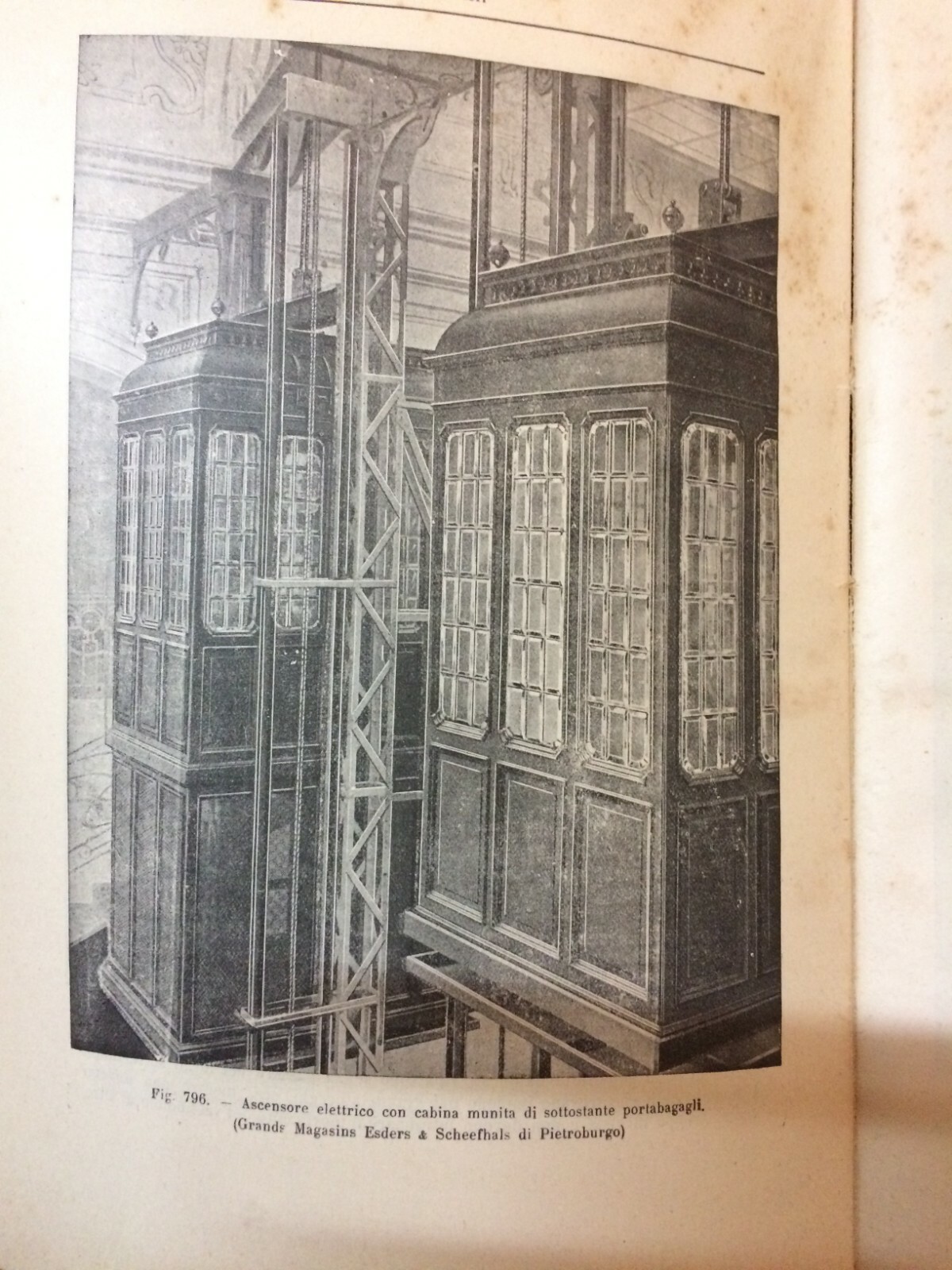 Architettura: Impiantistica, Elettricità, Riscaldamento, Ascensori, Telefonia