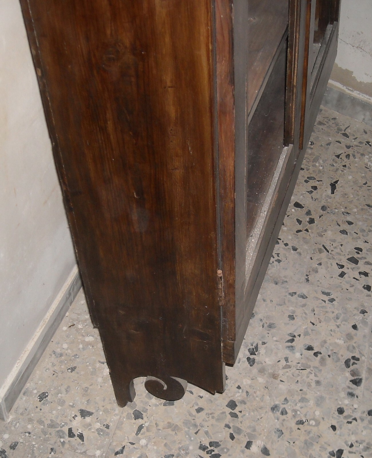 Antica Vetrina Decorativa In Legno: Piattaia O Libreria d'Epoca