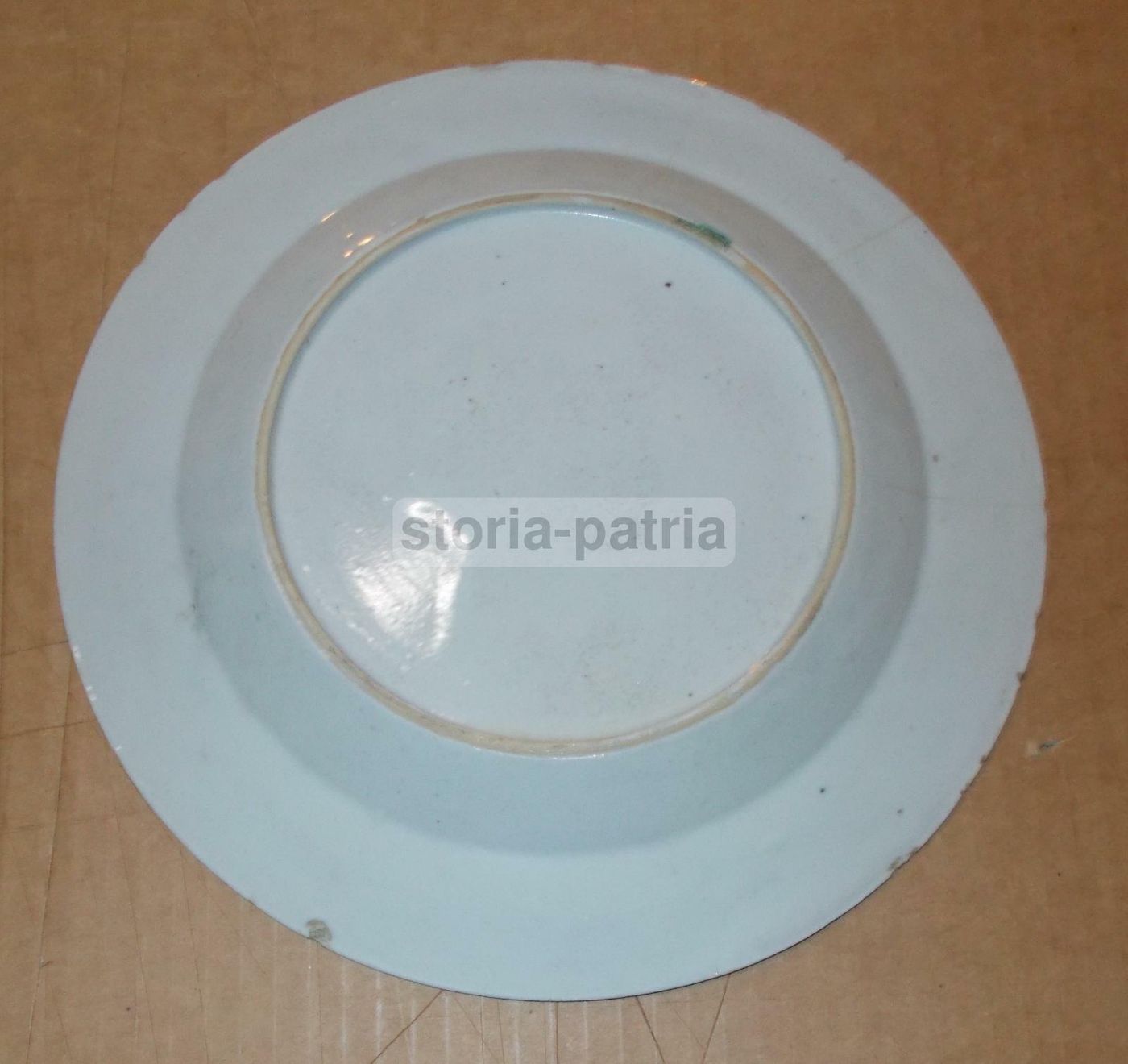 Piatto Antico In Porcellana Con Decori Floreali Policromi