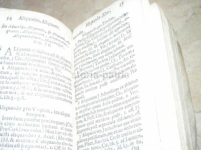 Linguistica, Grammatica E Particelle Latine: De Particulis Latinae Orationis Libellus Di Orazio Torsellino, Milano, Marelli, 1689