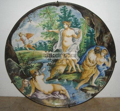 Arte E Mitologia: Piatto In Ceramica Con Scena Mitologica E Nudi Femminili