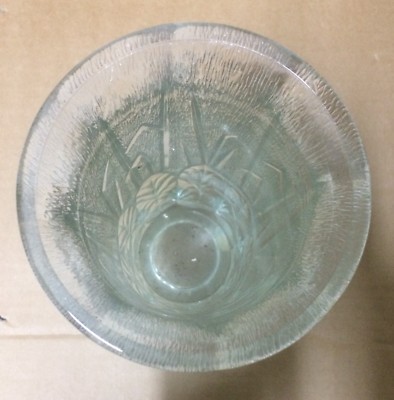 Vaso Decorativo In Vetro Con Motivi Vegetali A Rilievo