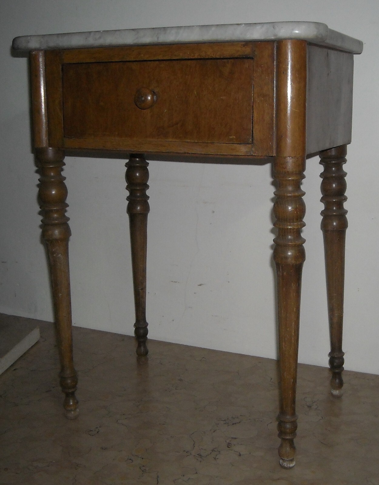 Decorativo Complemento d'Arredo: Tavolinetto Comodino Da Restaurare