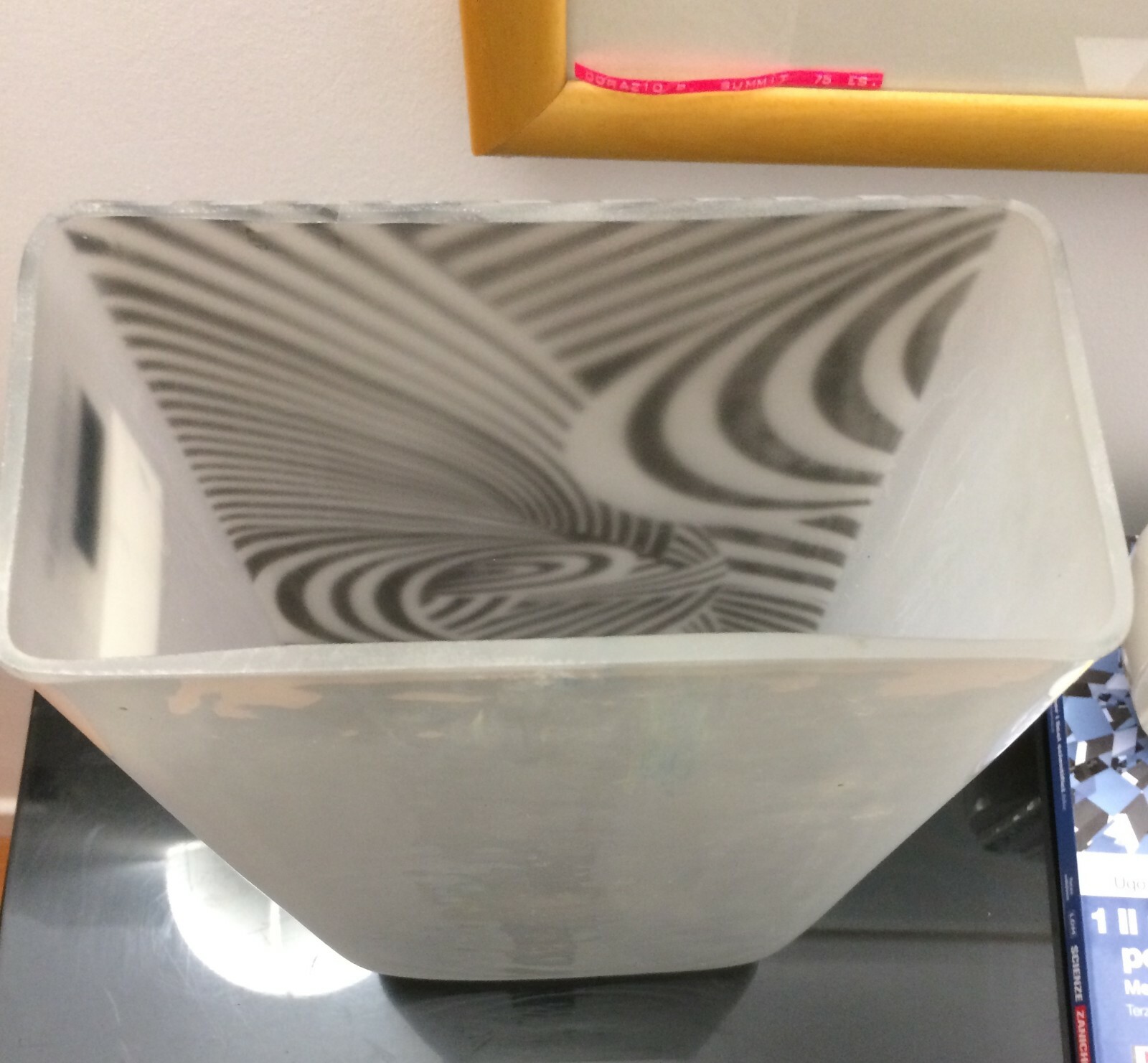 Vaso Decorativo In Vetro Opalescente E Laminato Argentato, Marchio Settimo Cielo