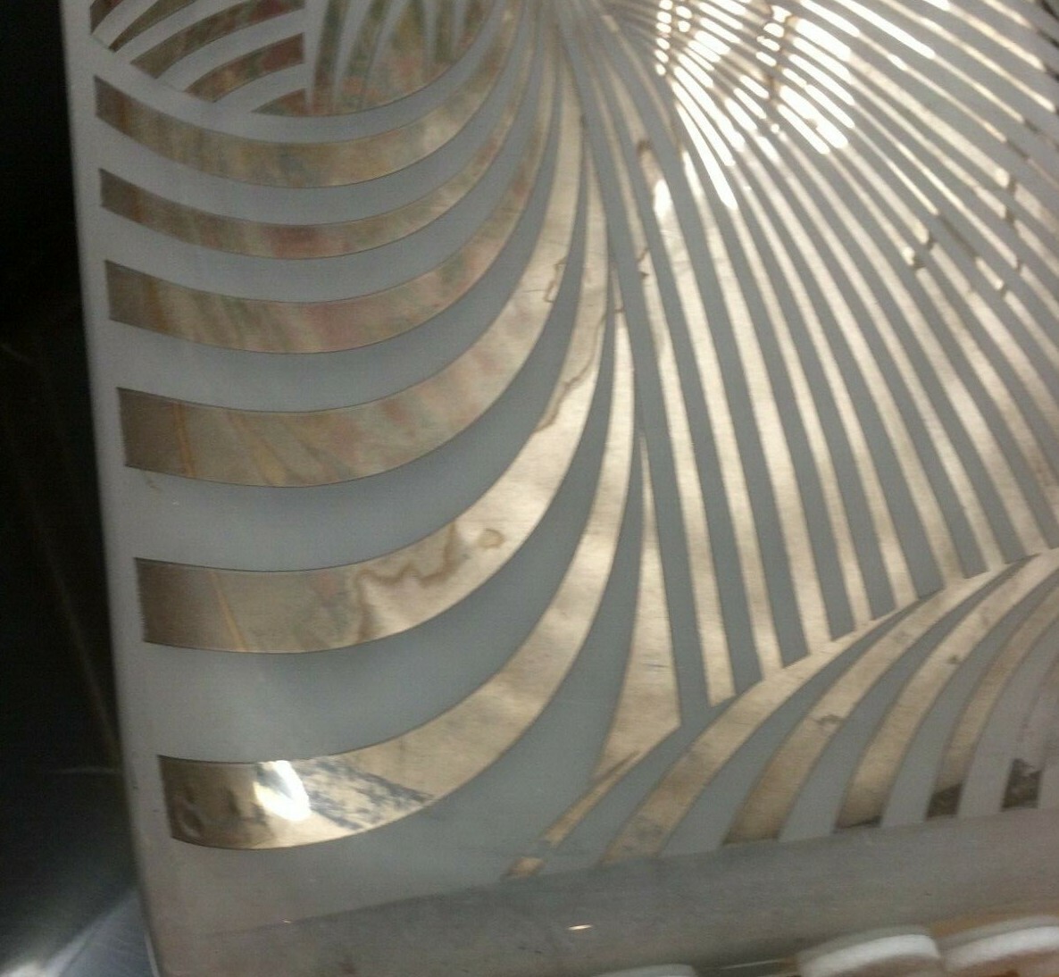 Vaso Decorativo In Vetro Opalescente E Laminato Argentato, Marchio Settimo Cielo