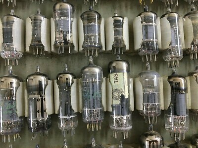 Elettrotecnica, Elettronica, Radiofonia: 53 Valvole Da Collezione Per Restauratori