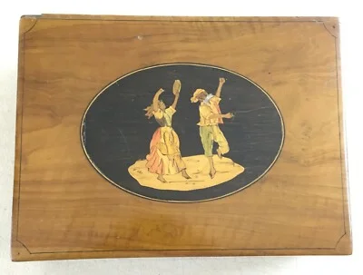 Arte Popolare: Antica Scatola Intarsiata con Scena di Tarantella e Tamburello