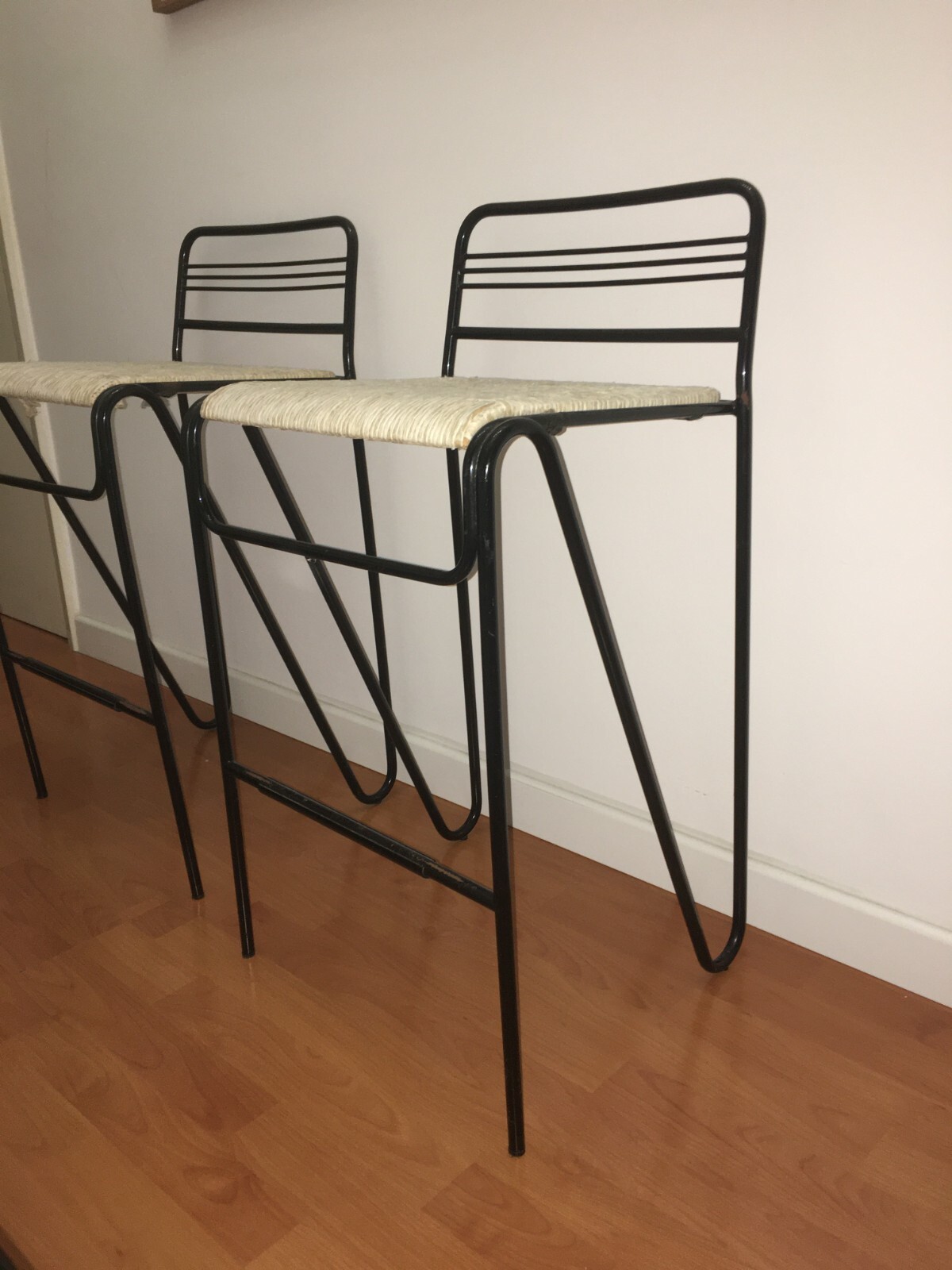 Coppia Di Sedie Sgabelli In Ferro E Paglia, Design Del Novecento