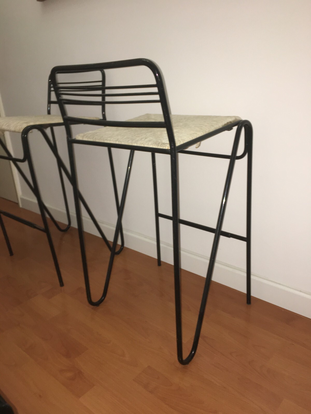 Coppia Di Sedie Sgabelli In Ferro E Paglia, Design Del Novecento