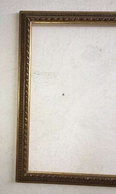 Cornice d'Epoca In Legno Dorato Con Decorazioni In Rilievo
