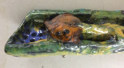 Artistica Ceramica Policroma Con Motivi Decorativi In Rilievo A Forma Di Pesci