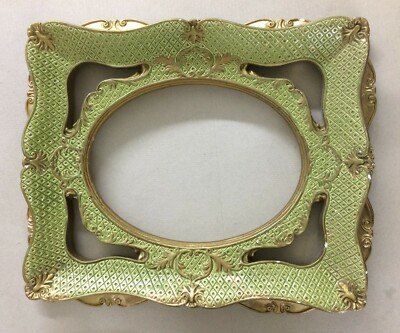 Antica Cornice Con Decoro Artistico Laccata Verde Con Dorature In Gesso