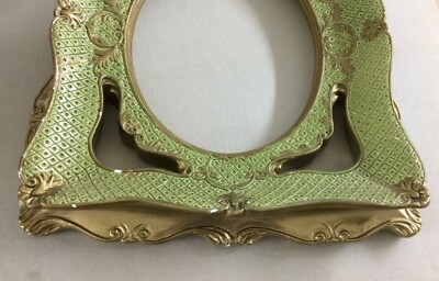 Antica Cornice Con Decoro Artistico Laccata Verde Con Dorature In Gesso